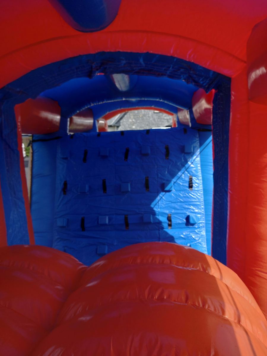 Minnions High Slide Obstacle Course photo 4